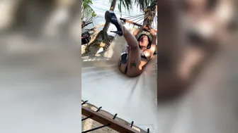 20 onlyfans shy teen masturbates pussy with sex toy