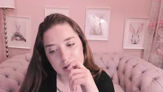 hannahsparrow amused with the toy