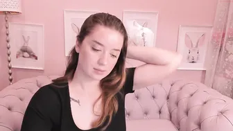 hannahsparrow amused with the toy