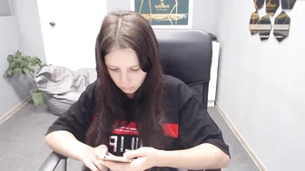 gravityfolz busty bitch massages her pussy and nipples