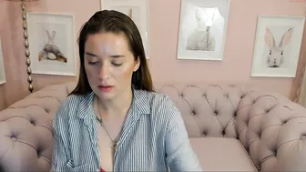 hannahsparrow sexy blonde gets her pussy fucked