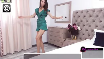 bellejai naughty slut fucks pussy