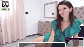 bellejai naughty slut fucks pussy