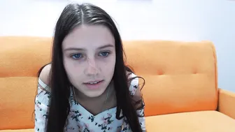 gravityfolz shy babe shows her natural tits