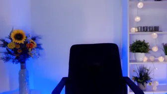 _little__kittyy cute blonde erotically posing in stockings