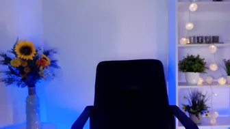 _little__kittyy cute blonde erotically posing in stockings