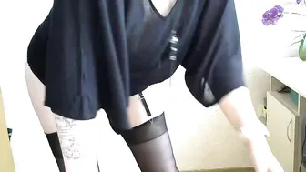 suck_choco crazy chick caresses sex lips