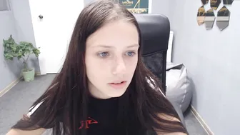 gravityfolz hot hottie sucking dildo