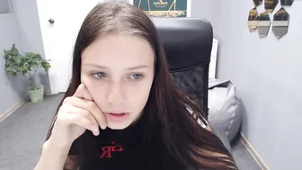 gravityfolz hot hottie sucking dildo