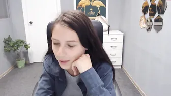 gravityfolz beautiful maid masturbating cunt