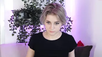 annjoy_ Blonde chick