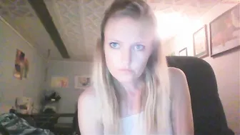 kandi54 sultry slut fucks her pussy