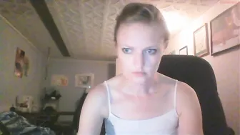 kandi54 sultry slut fucks her pussy