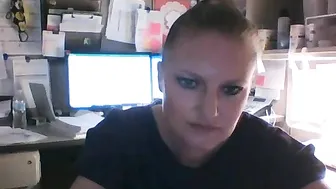 kandi54 sweet and attractive babe masturbates