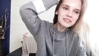 small_lollipop hot harlot fingering vibrator