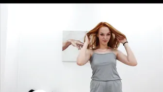 redhead_pippi wonderful redhead sexy poses for the camera