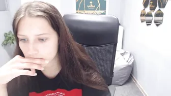 gravityfolz Busty krala