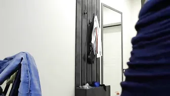 sashakissyou77 crazy chick fondles her cunt by hand