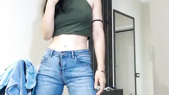 sashakissyou77 bitch eagerly fucks holes