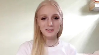 dollydreamz sweet thing masturbates shaved cunt