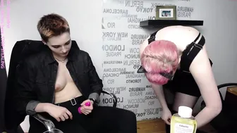 bunnyelise black-haired beauty communicates in fries