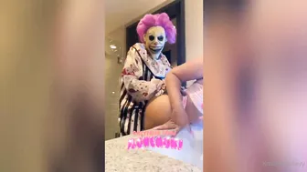 keykrackinass onlyfans flawless babe happily kneads huge tits