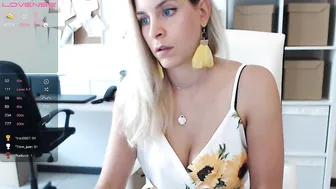 tiffany925 naughty lady fingering pussy in nature