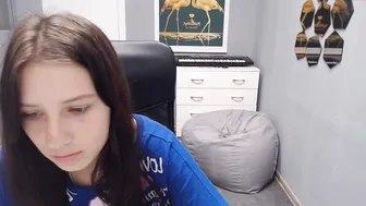 gravityfolz Busty whore