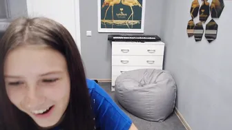 gravityfolz Busty whore