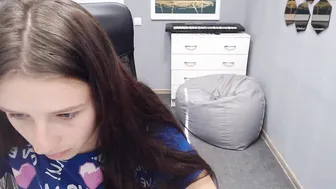 gravityfolz Busty whore