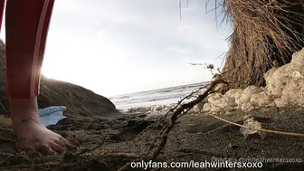 leahwintersxoxo onlyfans sweet chick fucks both holes