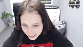 gravityfolz Gorgeous girl