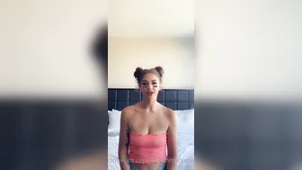 leahwintersxoxo onlyfans beautiful slut exposes big tits