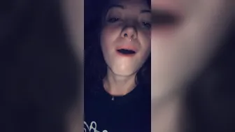 leahwintersxoxo onlyfans crazy bitch fucks herself with fingers