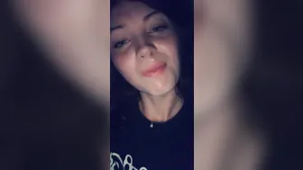 leahwintersxoxo onlyfans crazy bitch fucks herself with fingers