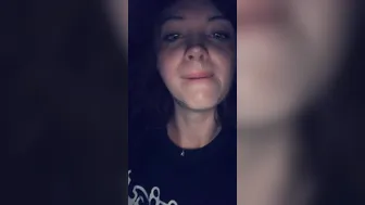 leahwintersxoxo onlyfans crazy bitch fucks herself with fingers