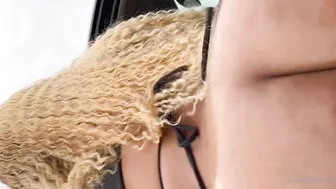 keykrackinass onlyfans hot lady furiously twirling big ass