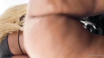 keykrackinass onlyfans hot lady furiously twirling big ass