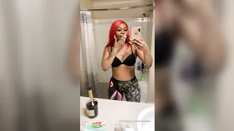 feedmeent onlyfans amazing whore caresses shaved holes