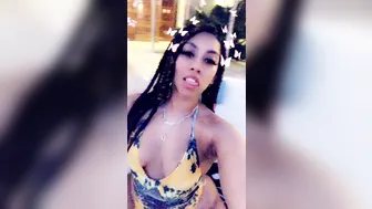 di_ossibeautee onlyfans gorgeous ladies twirl tight ass