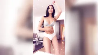 babynicolslife onlyfans Busty brunette
