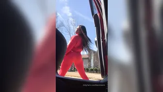 feedmeent onlyfans cute milf fucks shaved cunt