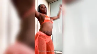 feedmeent onlyfans adult mare fingering holes