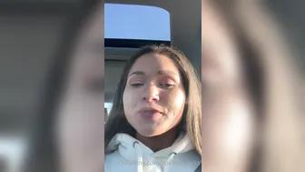 zoebloomxxx onlyfans cute babe caresses shaved cunt