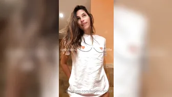 babynicolslife onlyfans courtesan takes off her tights