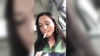 zoebloomxxx onlyfans crazy girl plows pussy with phallus