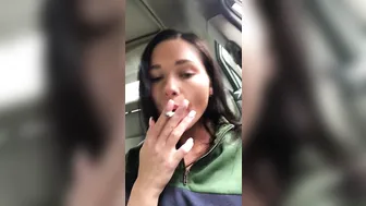 zoebloomxxx onlyfans crazy girl plows pussy with phallus