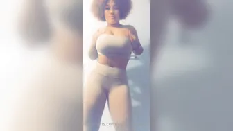 yungmedusa7 onlyfans shrewd bitch licks anus girlfriend