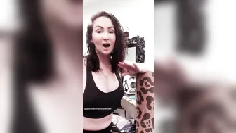 yasminscott onlyfans cute striptease