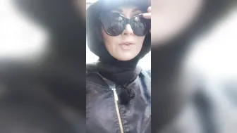 yasminscott onlyfans a woman with a wide pelvis gets shaved cunt